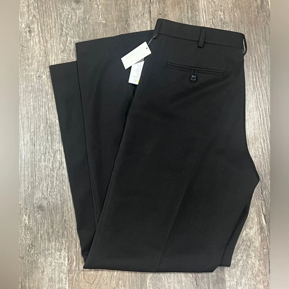 FINAL PRICE Men's IZOD Black Dress Pants